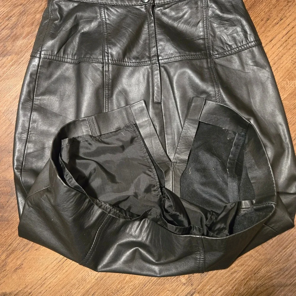 Vintage Black Leather Chaus Skirt 14x25in Chaus Size 10 Chic Made‎ In Uruguay